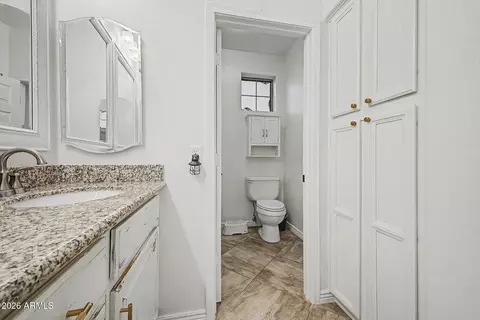 Bath - 134 E Frances Ln, Gilbert, AZ 85295 photo 6 of 7