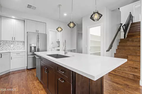 Kitchen - 620 N Pheasant Dr, Gilbert, AZ 85234 photo 2 of 8