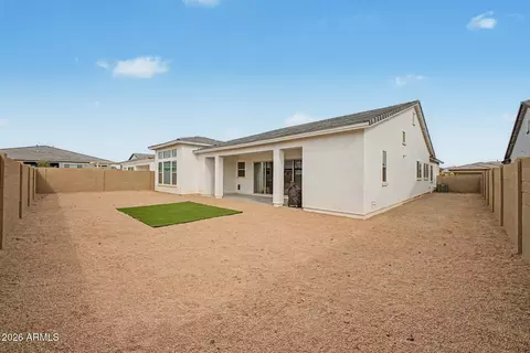 Exterior - 1016 W Ridge Rd, Apache Junction, AZ 85120 photo 3 of 4