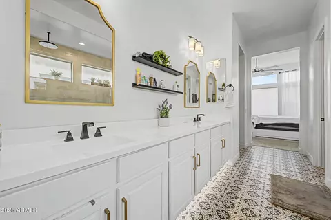 Bath - 1016 W Ridge Rd, Apache Junction, AZ 85120 photo 1 of 3