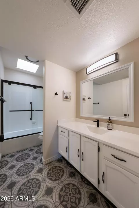 Bath - 1651 S Ash St, Mesa, AZ 85202 photo 3 of 4