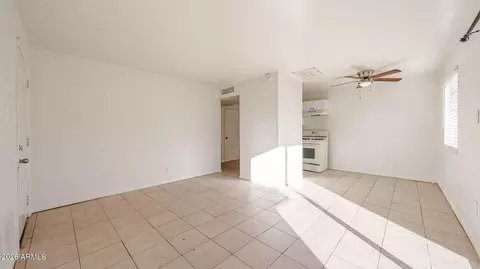 Living - 9643 N 10th Ave, Phoenix, AZ 85021 photo 1 of 2