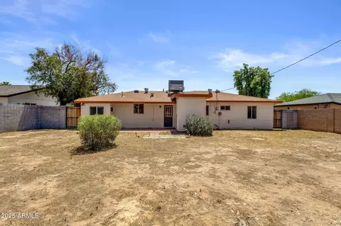 Exterior - 1020 E Oregon Ave, Phoenix, AZ 85014 photo 8 of 9