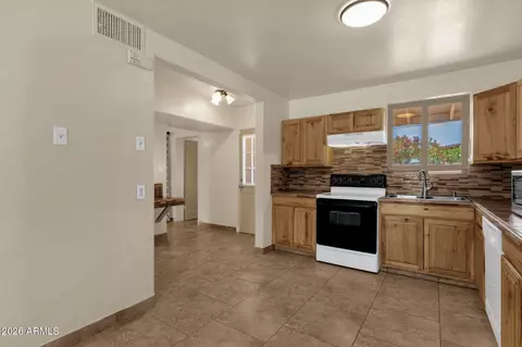 Kitchen - 1020 E Oregon Ave, Phoenix, AZ 85014 photo 1 of 5