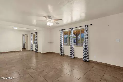 Living - 1020 E Oregon Ave, Phoenix, AZ 85014 photo 2 of 4