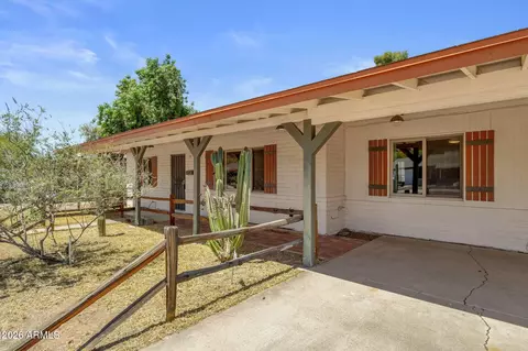 Exterior - 1020 E Oregon Ave, Phoenix, AZ 85014 photo 3 of 9