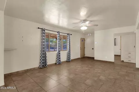 Living - 1020 E Oregon Ave, Phoenix, AZ 85014 photo 3 of 4