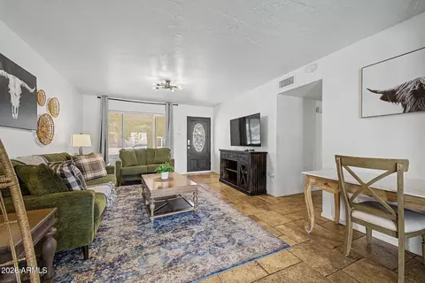 Living - 7521 E Princess Dr, Mesa, AZ 85207 photo 1 of 2