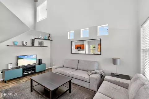 Living - 1541 S Malabar Ln, Gilbert, AZ 85296 photo 1 of 2