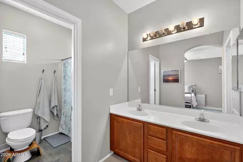 Bath - 1541 S Malabar Ln, Gilbert, AZ 85296 photo 1 of 4