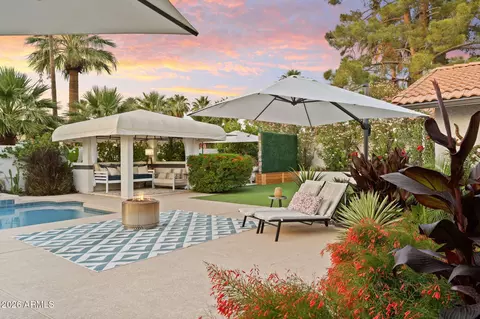 Exterior - 802 E Forest Hills Dr, Phoenix, AZ 85022 photo 9 of 36