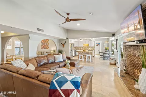 Living - 802 E Forest Hills Dr, Phoenix, AZ 85022 photo 7 of 8