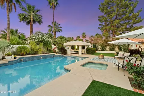 Exterior - 802 E Forest Hills Dr, Phoenix, AZ 85022 photo 19 of 36