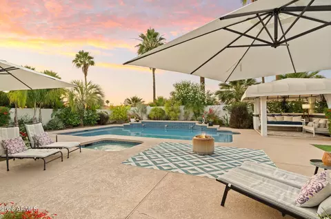 Exterior - 802 E Forest Hills Dr, Phoenix, AZ 85022 photo 4 of 36