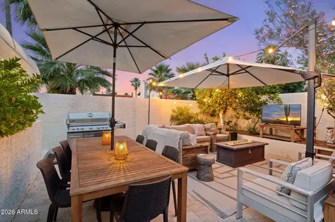 Exterior - 802 E Forest Hills Dr, Phoenix, AZ 85022 photo 32 of 36