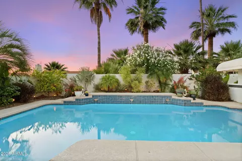 Exterior - 802 E Forest Hills Dr, Phoenix, AZ 85022 photo 24 of 36