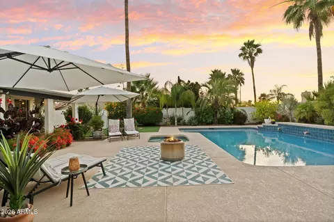 Exterior - 802 E Forest Hills Dr, Phoenix, AZ 85022 photo 5 of 36