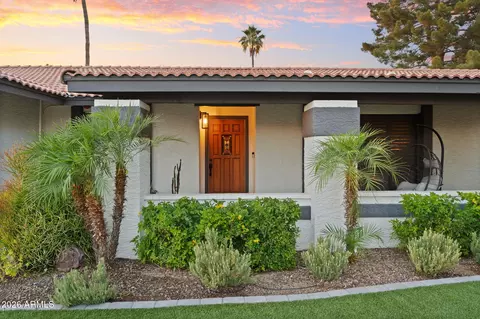 Exterior - 802 E Forest Hills Dr, Phoenix, AZ 85022 photo 3 of 36