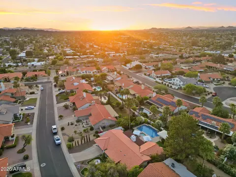 View/Area - 802 E Forest Hills Dr, Phoenix, AZ 85022 photo 4 of 5