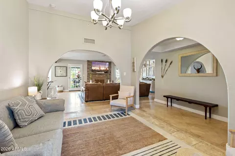 Living - 802 E Forest Hills Dr, Phoenix, AZ 85022 photo 3 of 8