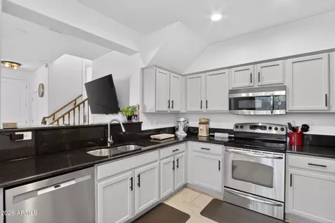 Kitchen - 25933 N 53rd Dr, Phoenix, AZ 85083 photo 2 of 4