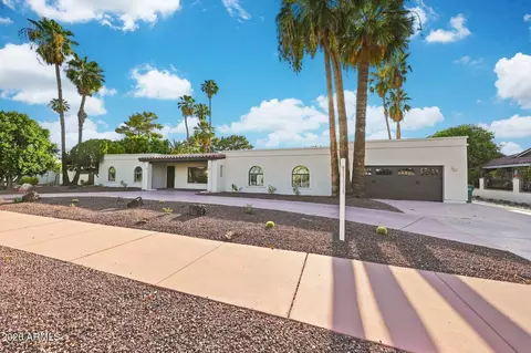 1124 N Villa Nueva Dr, Litchfield Park, AZ 85340