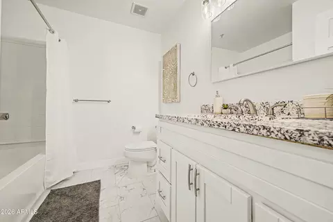 Bath - 2965 E Dunbar Dr, Phoenix, AZ 85042 photo 4 of 4