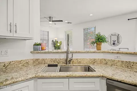 Kitchen - 2965 E Dunbar Dr, Phoenix, AZ 85042 photo 3 of 3