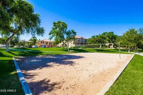Exterior - 2965 E Dunbar Dr, Phoenix, AZ 85042 photo 7 of 12