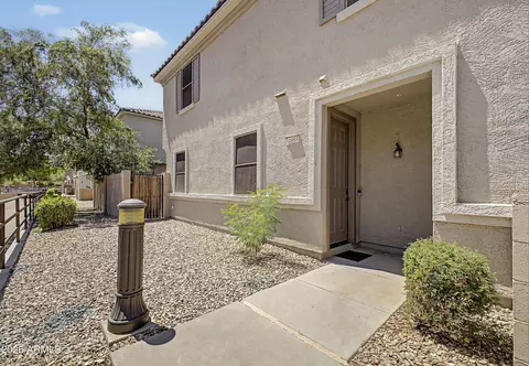 Exterior - 2965 E Dunbar Dr, Phoenix, AZ 85042 photo 1 of 12