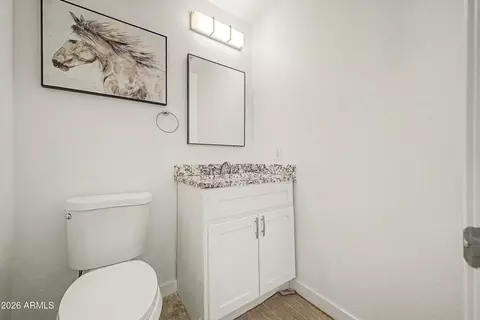 Bath - 2965 E Dunbar Dr, Phoenix, AZ 85042 photo 1 of 4