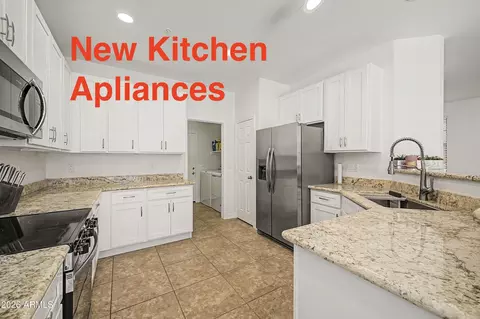 Kitchen - 2965 E Dunbar Dr, Phoenix, AZ 85042 photo 1 of 3