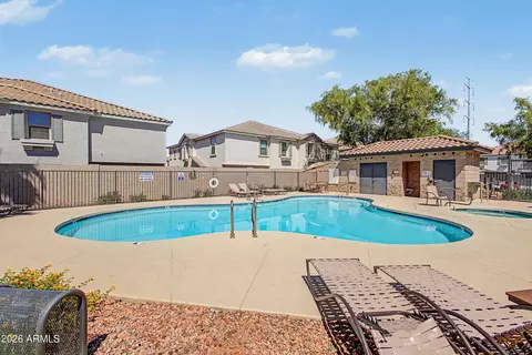 Exterior - 2965 E Dunbar Dr, Phoenix, AZ 85042 photo 10 of 12