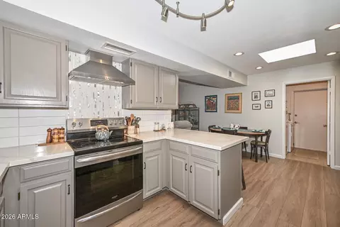 Kitchen - 6237 N 22nd Dr, Phoenix, AZ 85015 photo 5 of 5