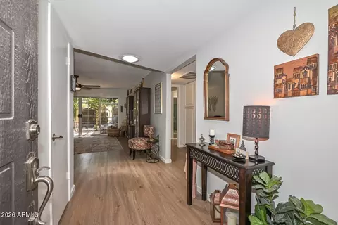 Entry Way - 6237 N 22nd Dr, Phoenix, AZ 85015 photo 2 of 3