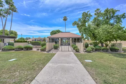 Exterior - 6237 N 22nd Dr, Phoenix, AZ 85015 photo 7 of 8