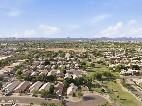 View/Area - 2628 E Beverly Rd, Phoenix, AZ 85042 photo 2 of 4