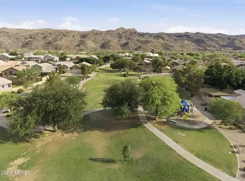 View/Area - 2628 E Beverly Rd, Phoenix, AZ 85042 photo 3 of 4