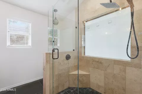Bath - 2628 E Beverly Rd, Phoenix, AZ 85042 photo 2 of 3