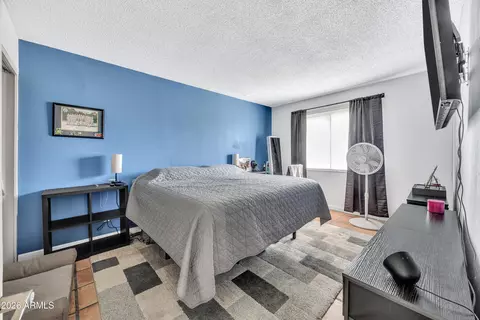 Bedroom - 4604 E Riverside St, Phoenix, AZ 85040 photo 1 of 2