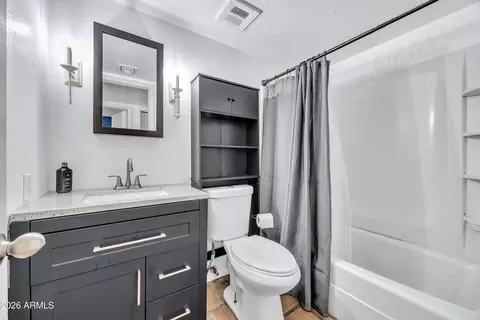Bath - 4604 E Riverside St, Phoenix, AZ 85040 photo 2 of 2