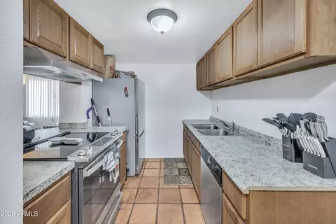 Kitchen - 4604 E Riverside St, Phoenix, AZ 85040 photo 1 of 5