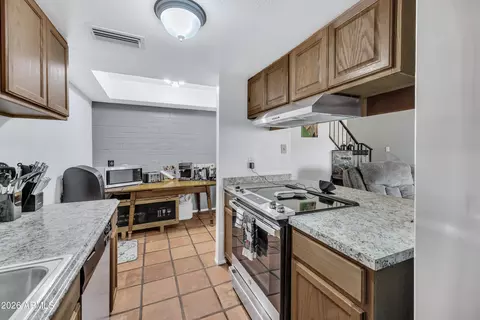 Kitchen - 4604 E Riverside St, Phoenix, AZ 85040 photo 5 of 5