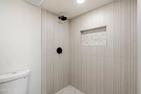 Bath - 4309 E Western Star Blvd, Phoenix, AZ 85044 photo 2 of 4
