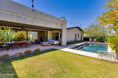 Exterior - 2022 E Gardenia Ave, Phoenix, AZ 85020 photo 4 of 5