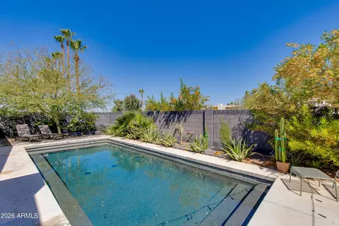 Exterior - 2022 E Gardenia Ave, Phoenix, AZ 85020 photo 3 of 5