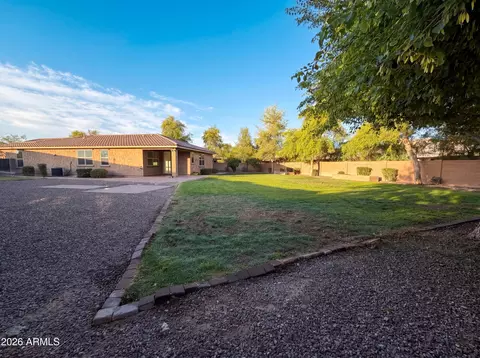 Exterior - 112 E Bernie Ln, Gilbert, AZ 85295 photo 2 of 4
