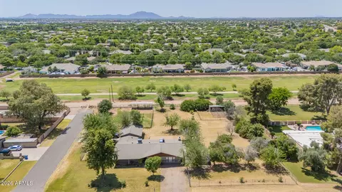 View/Area - 2975 E Campbell Rd, Gilbert, AZ 85234 photo 9 of 14
