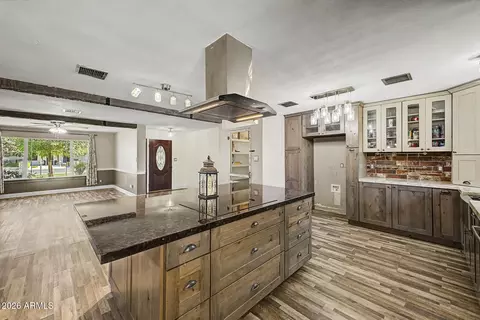 Kitchen - 2975 E Campbell Rd, Gilbert, AZ 85234 photo 3 of 4