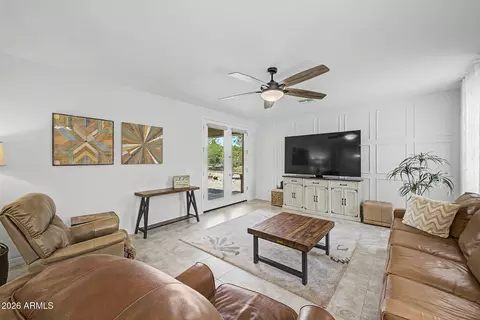 Living - 10934 E Reuben Cir, Mesa, AZ 85212 photo 2 of 3